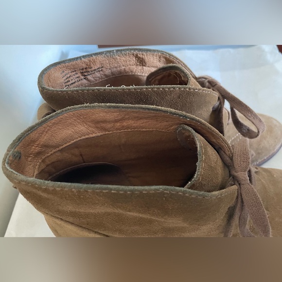 Chukka Boot, women’s EU size 42, size 11.5 - size 12, leather ankle bootie - Picture 7 of 9